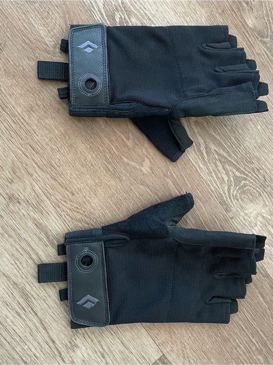 Black Diamond Other - Black Diamond Men's Fingerless Climbing Gloves